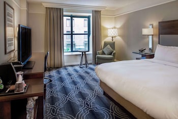 Executive Room, 1 King Bed, Non Smoking, Courtyard View, Club Lounge Access