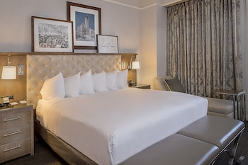 Junior Suite, 1 King Bed (Clock Tower)