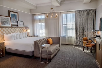 Studio, 1 King Bed (Clock Tower)
