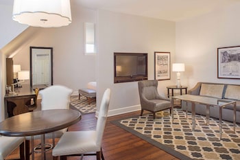 Junior Suite, 1 King Bed (Historic)