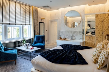Feature Room