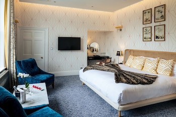 Feature Room