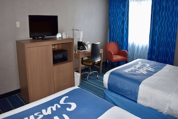 Room, 2 Queen Beds, Non Smoking