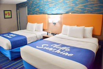 Room, 2 Queen Beds, Non Smoking