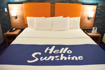 Room, 1 King Bed, Non Smoking
