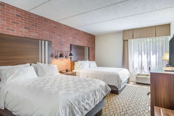 Standard Room, 2 Queen Beds, Non Smoking