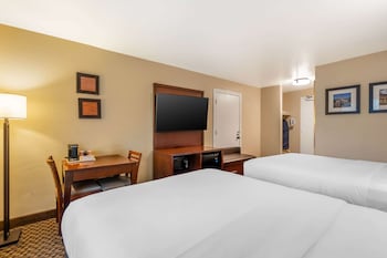 Standard Room, 2 Queen Beds, Non Smoking