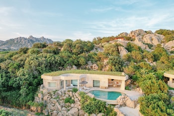 Suite (Pool Suite)