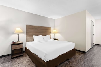 Standard Room, 1 King Bed, Accessible, Bathtub