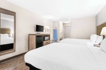 Standard Room, 2 Queen Beds, Non Smoking, Refrigerator & Microwave