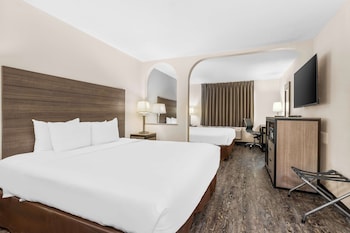 Standard Room, Multiple Beds, Non Smoking, Refrigerator & Microwave