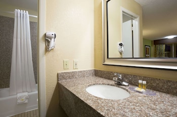 Studio Suite, 1 Queen Bed, Non Smoking