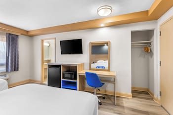 Standard Room, 2 Double Beds, Non Smoking