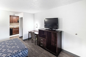 Room, 1 Queen Bed, Non Smoking (Efficiency)