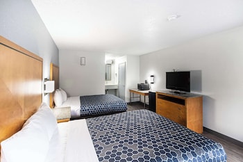 Standard Room, 2 Queen Beds, Non Smoking