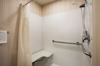 Standard Room, 1 King Bed, Accessible