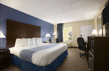 Standard Room, 1 King Bed