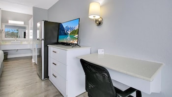 Superior Room, 2 Queen Beds, Non Smoking, Kitchenette