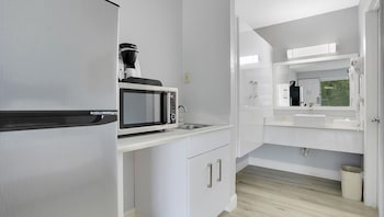 Superior Room, 2 Queen Beds, Non Smoking, Kitchenette