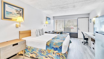 Standard Room, 1 King Bed, Accessible, Kitchenette