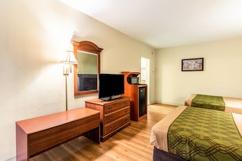 Standard Room, Multiple Beds, Non Smoking