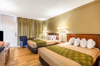 Room, 2 Queen Beds, Accessible, Non Smoking