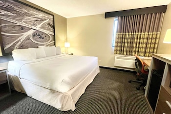 Standard Room, 1 King Bed, Accessible