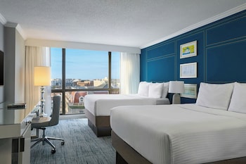 Room, 2 Double Beds, City View