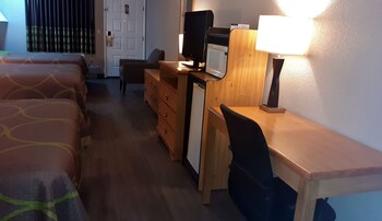 Room, Multiple Beds, Non Smoking