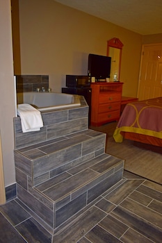 Studio Suite, 1 King Bed, Non Smoking, Hot Tub