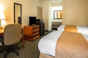 Standard Room, 2 Double Beds, Non Smoking