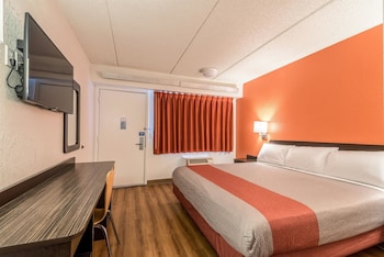 Standard Room, 1 King Bed, Non Smoking