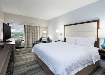 Deluxe Room, 1 King Bed, Non Smoking