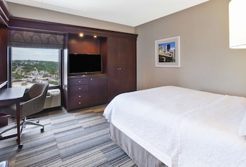 Standard Room, 1 Queen Bed