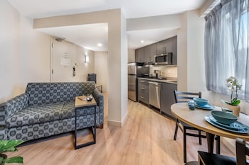 Suite, 2 Queen Beds, Non Smoking, Kitchenette (Separate Living Room)