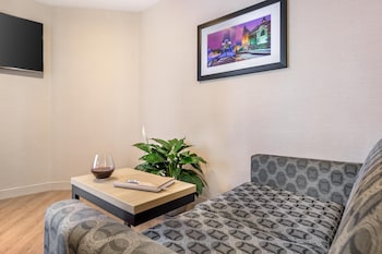 Suite, 2 Queen Beds, Non Smoking, Kitchenette (Separate Living Room)