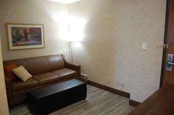 Suite, 1 Queen Bed with Sofa bed, Accessible, Non Smoking