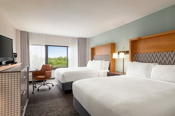 Standard Room, 2 Queen Beds, Pool View