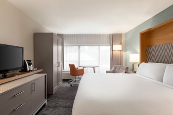 Standard Room, 1 King Bed, Accessible (Communications Accessible)