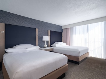 Suite, 2 Queen Beds, Non Smoking
