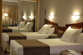Standard Double Room, 2 Twin Beds