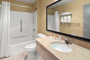 Suite, 1 King Bed, Non Smoking (One-Bedroom Suite)