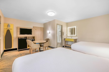 Room, Multiple Beds, Non Smoking (2nd Floor Only)