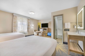 Room, 2 Double Beds, Non Smoking (Second Floor Only)