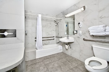 Studio Suite, 1 King Bed, Non Smoking