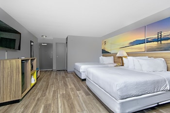 Room, 2 Queen Beds, Non Smoking