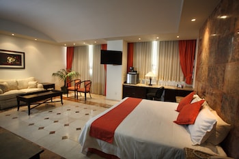 Deluxe Suite