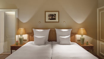 Double Room Deluxe (Double)