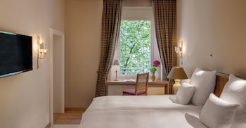 Double Room Deluxe (Double)