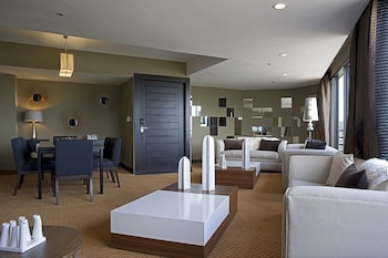 Presidential Suite, 1 King Bed, Ocean View (Luxurious)